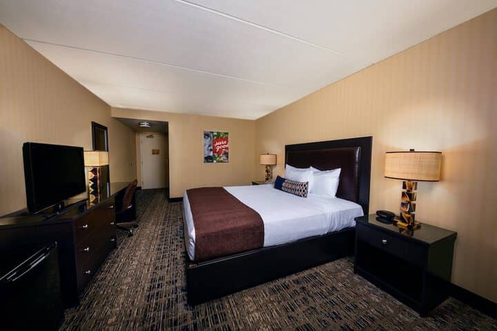 Room 5 of 87